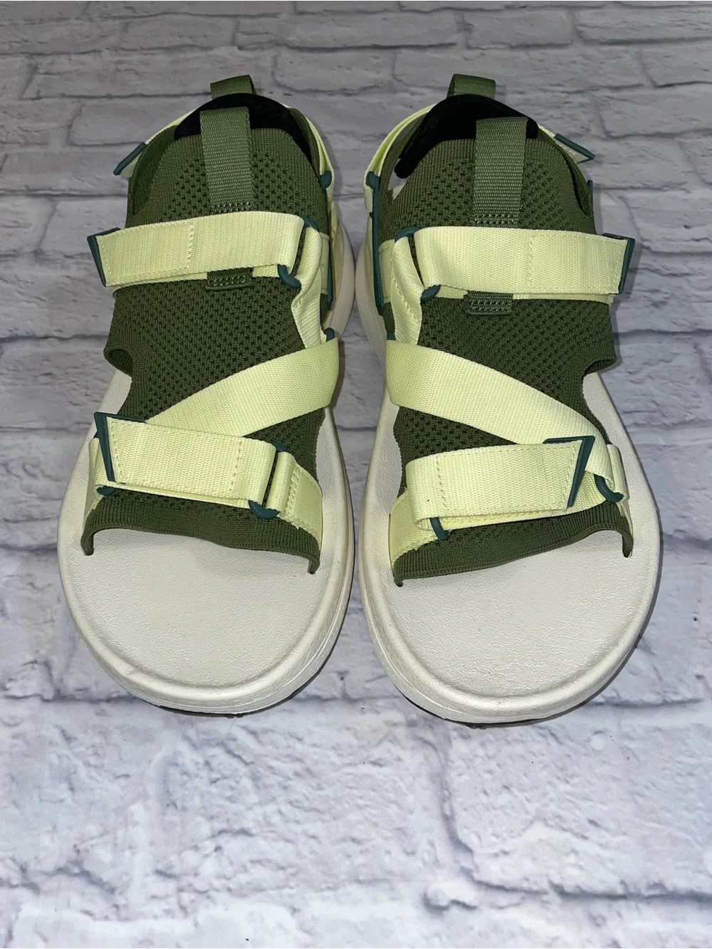 Teva Men's Aventrail Trail Running Sandal. Size 12